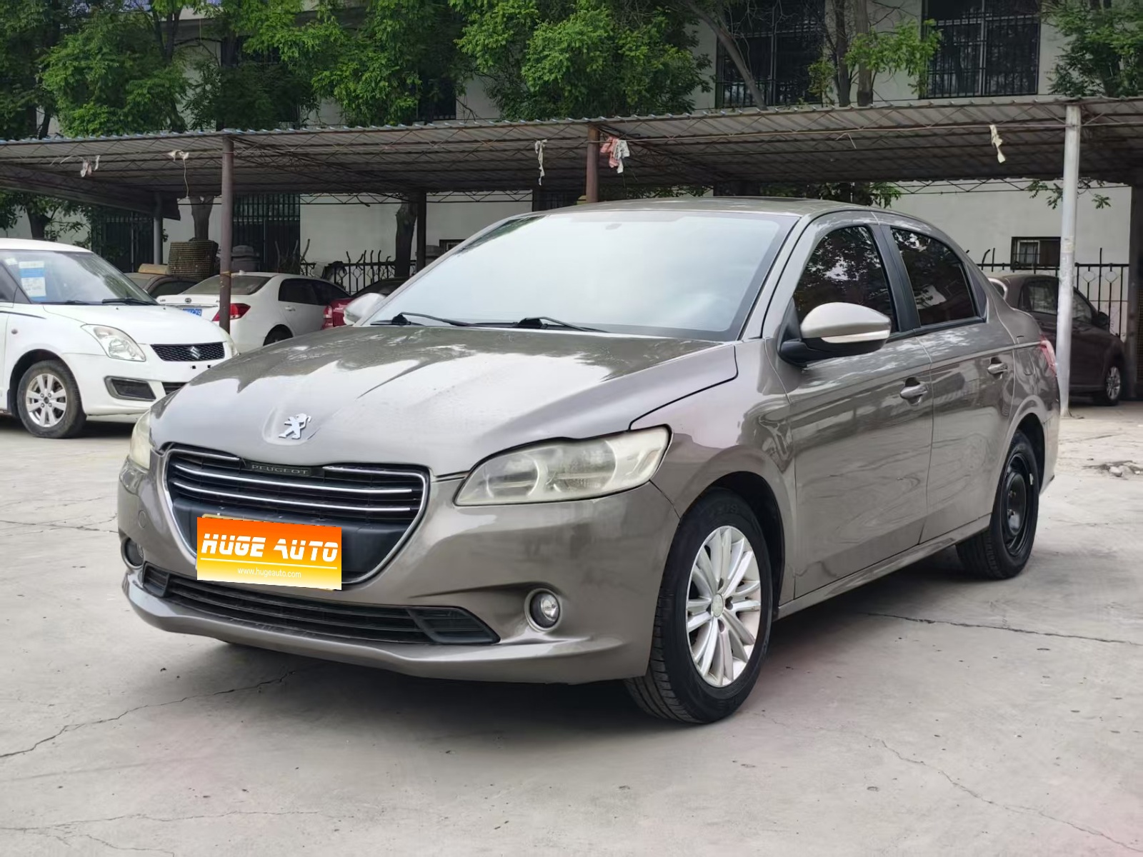 MY2014 Peugeot 301 1.6L AT Luxury 