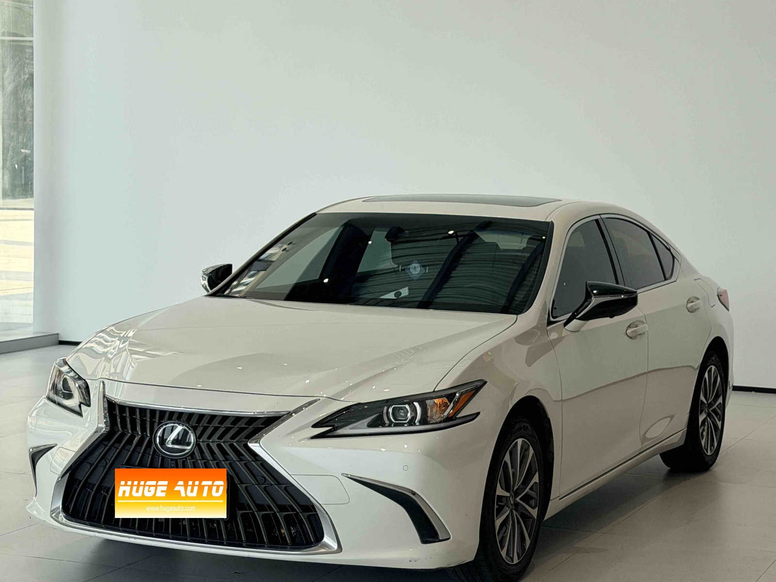 MY2023 LEXUS ES 200 Excellence Version