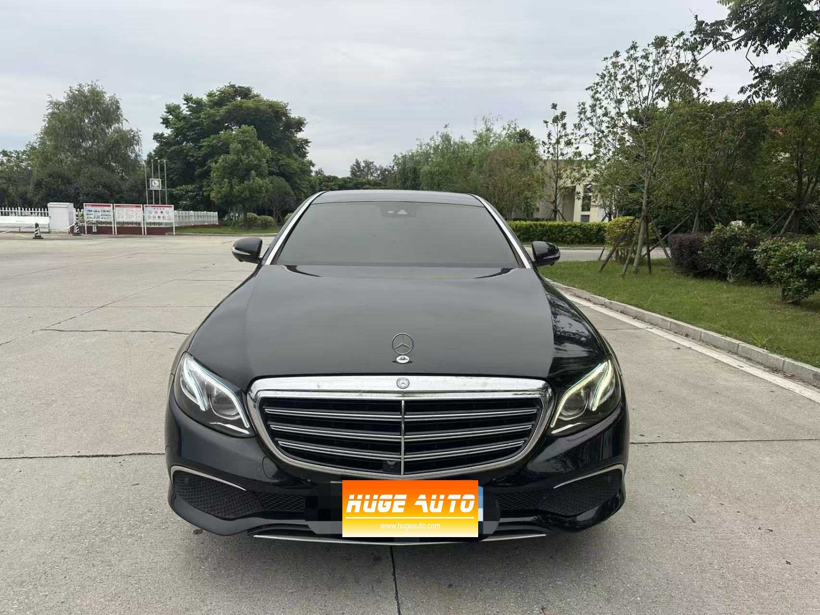2017款 奔驰E级 E 320 L 运动型 4MATIC