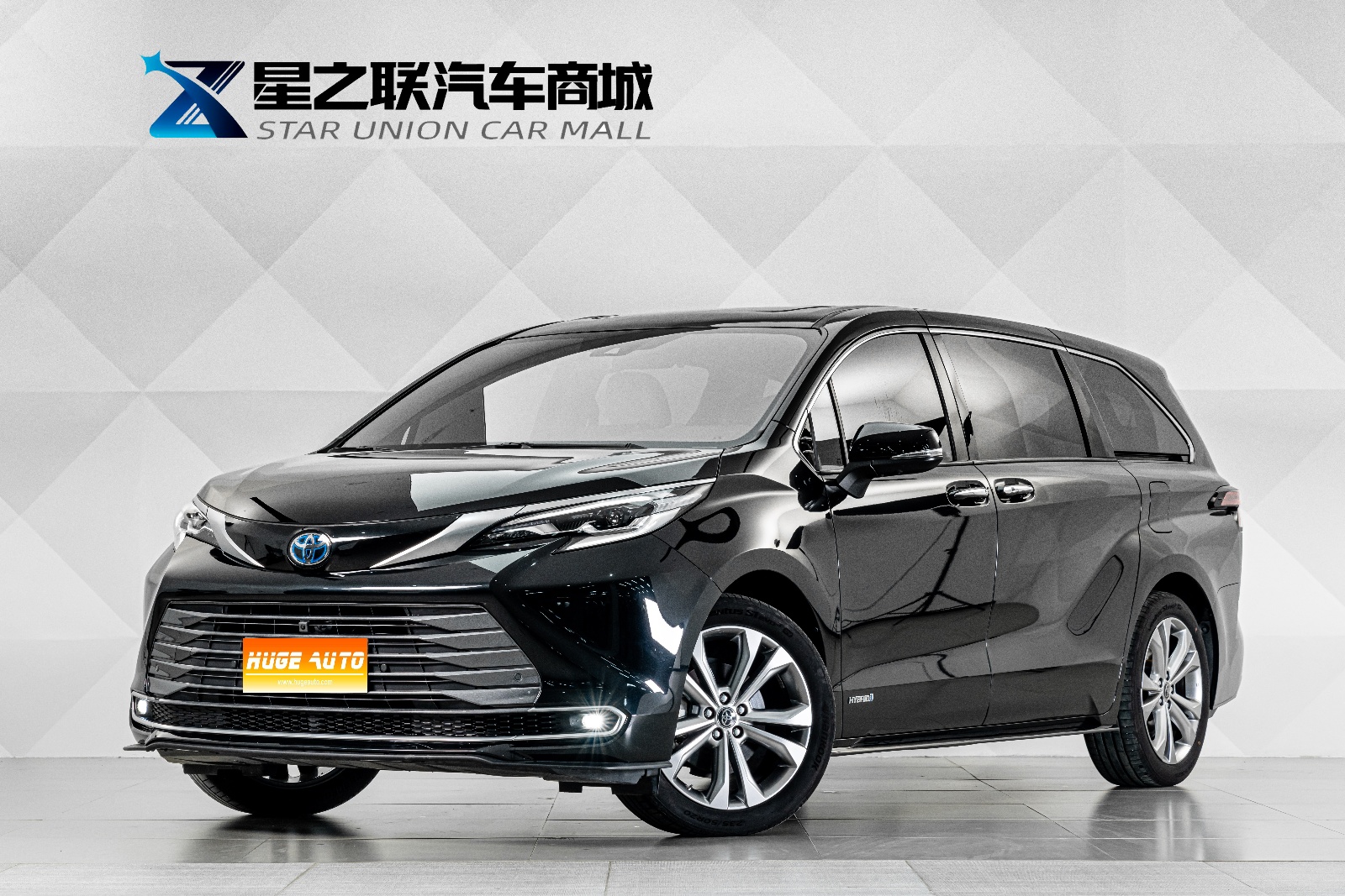 MY2023 SIENNA 2.5L Hybrid Distinguished Version