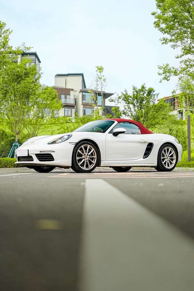 MY2022  Porsche 718 Boxster 2.0T