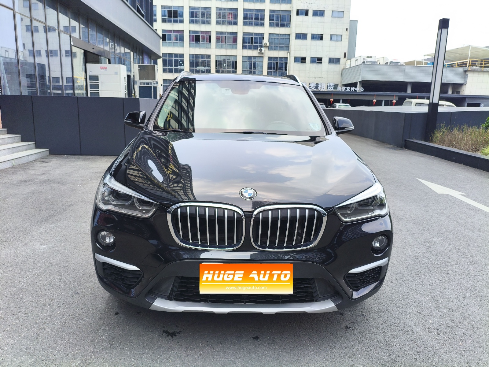MY2019 BMW X1 sDrive18Li Exclusive Version 