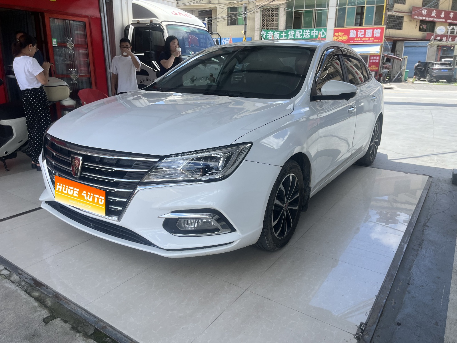 MY2020 Roewe i5 1.5L AT 4G Connect Luxury Flagship Version 