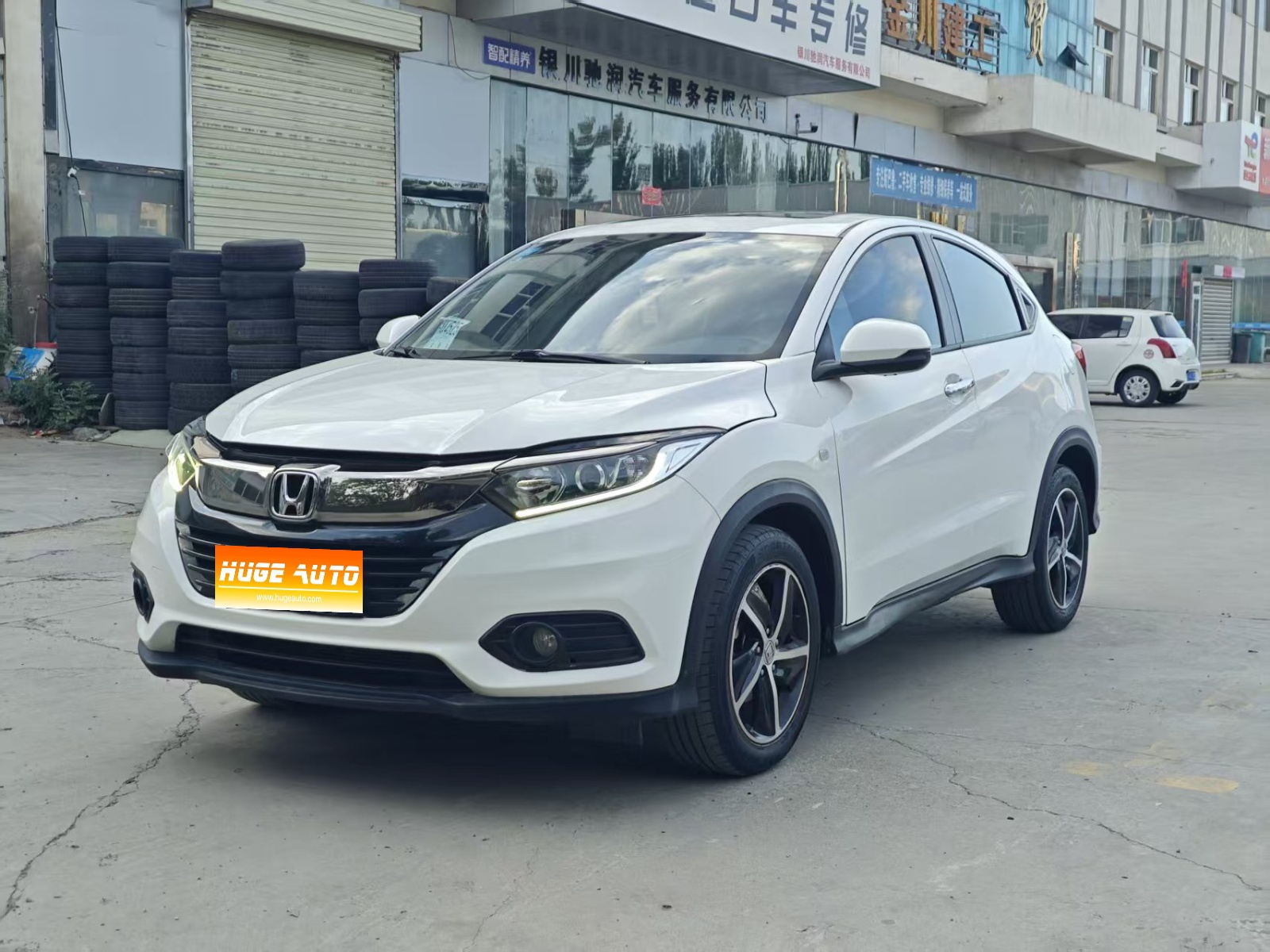 MY2022 Vezel 1.5L CVT Night Pioneer Version 