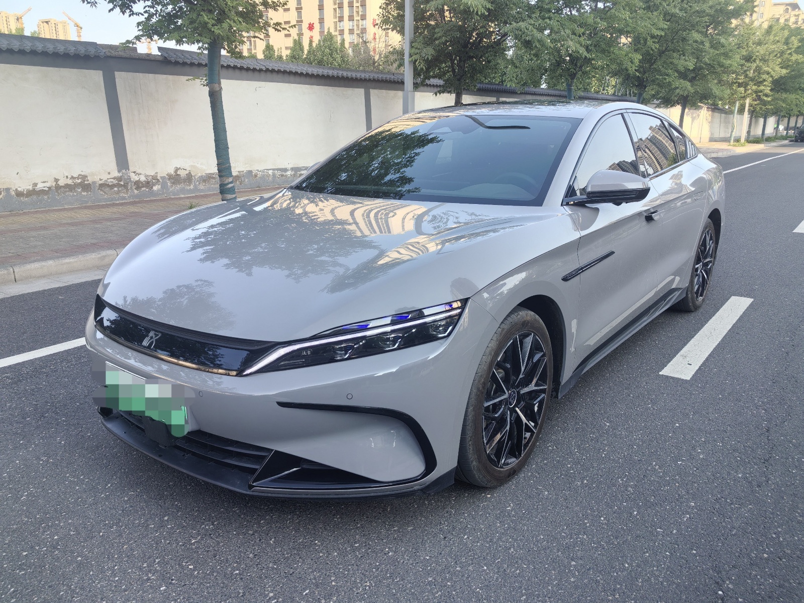 MY2025 HAN DM-i 125KM Distinguished