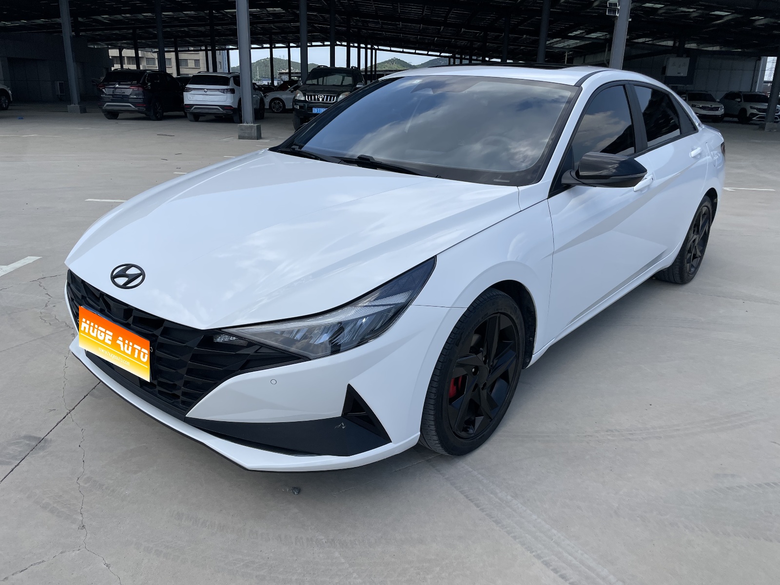 2022款 伊兰特 1.5L CVT 20周年纪念款