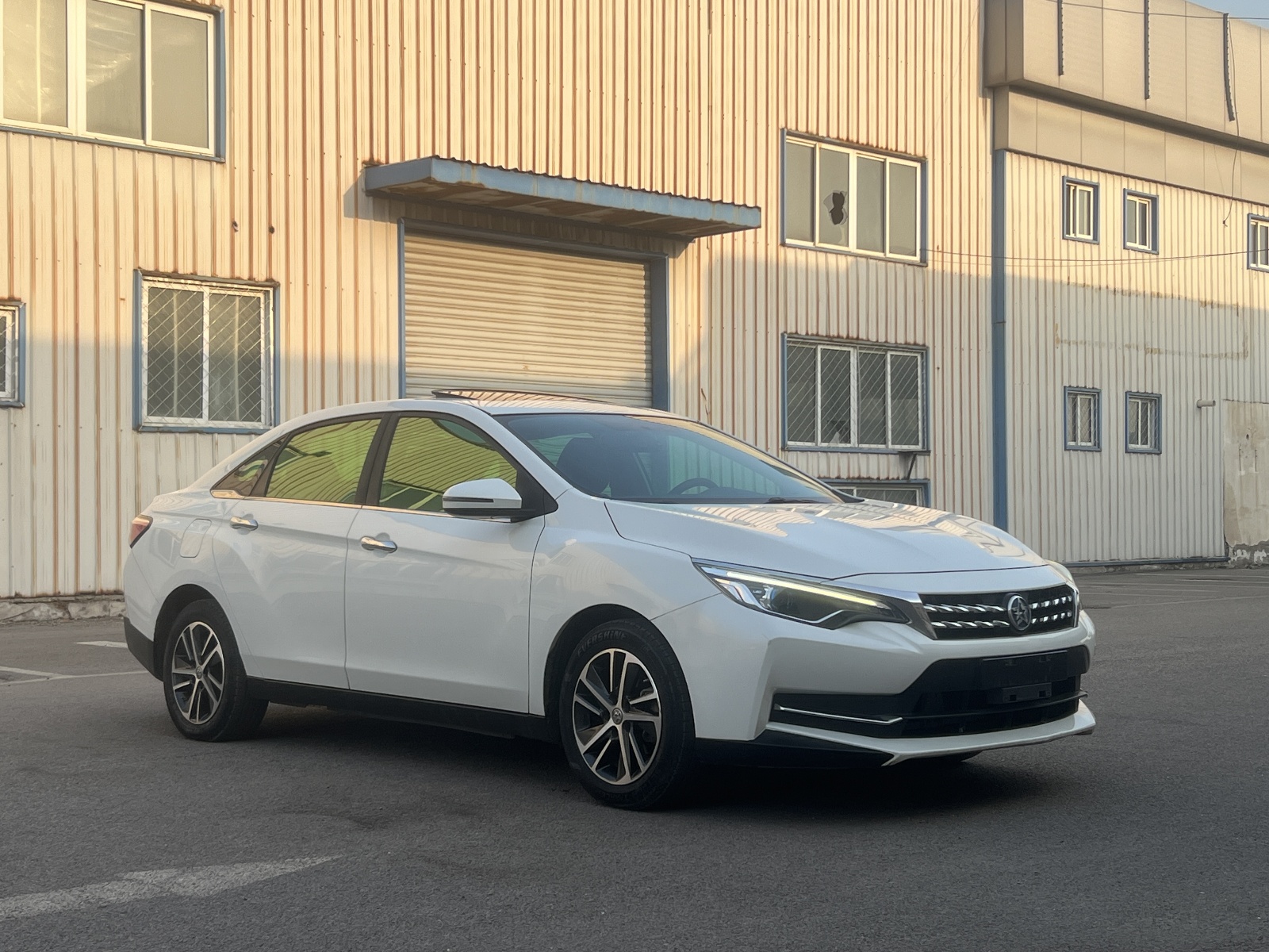 MY2019 Venucia D60 10,0000 Glory 1.6L XL CVT Cool Version National VI