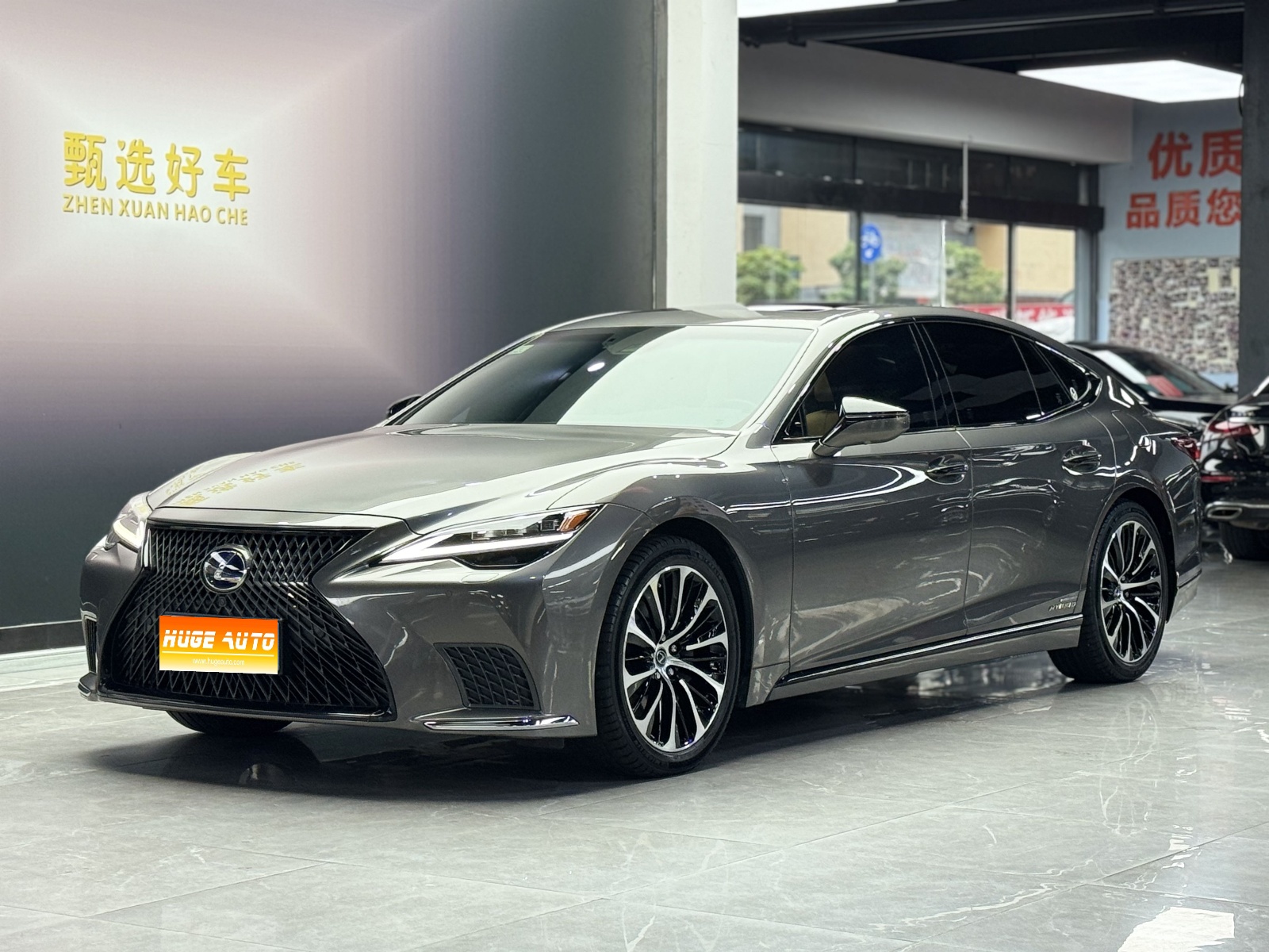 MY2021 Lexus LS 500h Excellence Version 