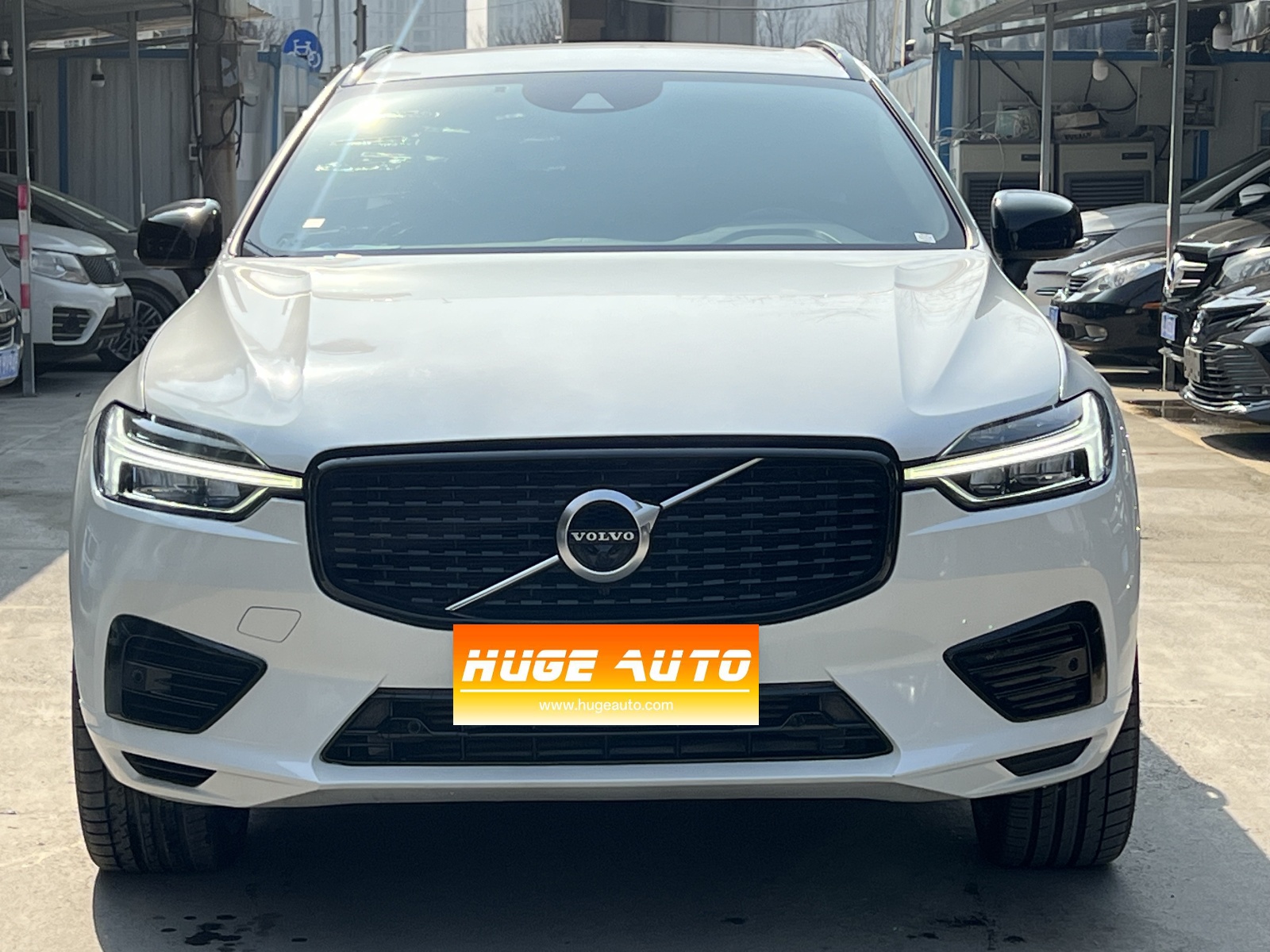 MY2020 Volvo XC60 PHEV T8 E Hybrid Distant Sport Version