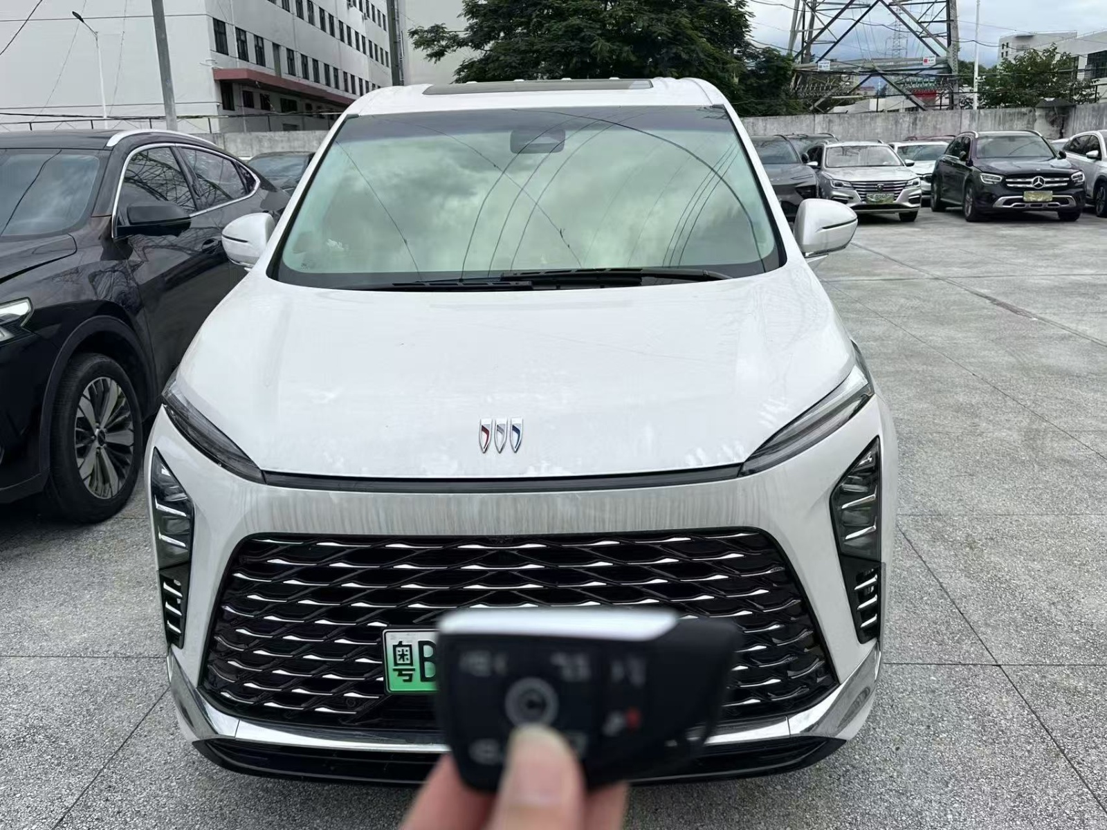 MY2024 Buick GL8 NEV FirstLand Luxury 7 seats