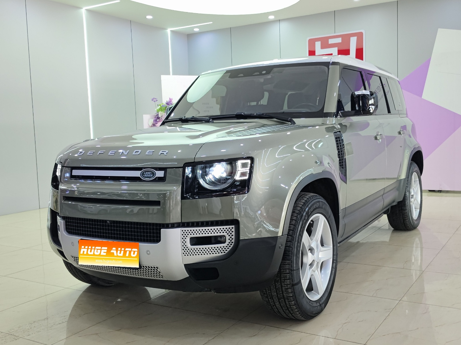 MY2020 Defender 110 P400 HSE
