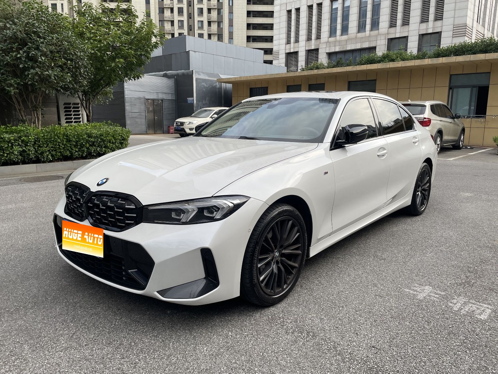 MY2023 BMW 3 Series 325Li M Sport Night Kit