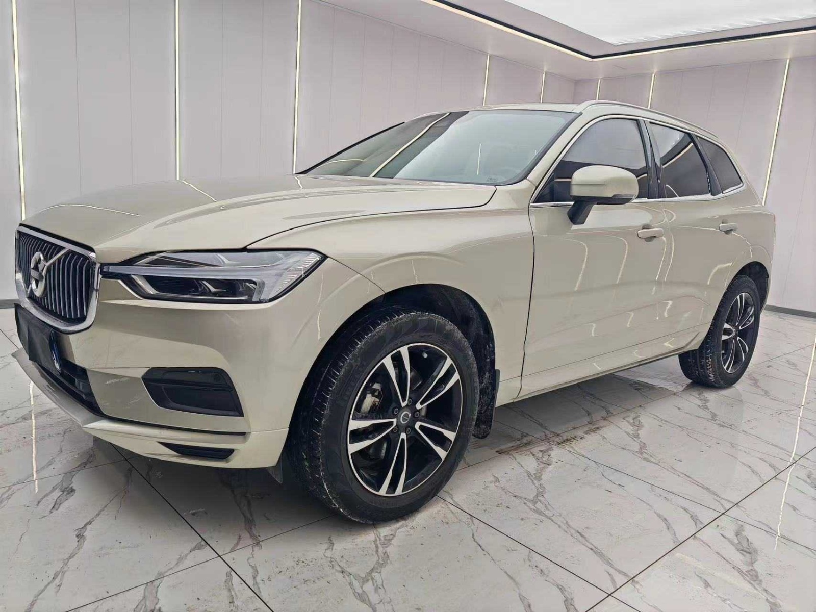 MY2019 Volvo XC60 T5 4WD Zhiyuan National VI