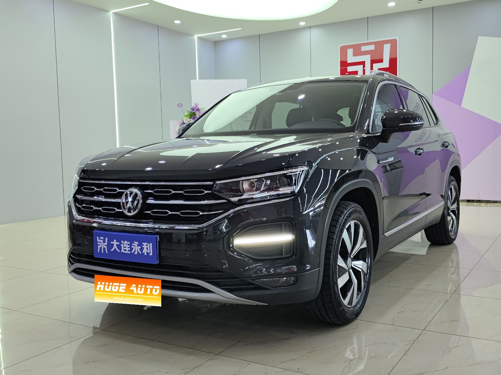 MY2021 Tayron 330TSI 2WD Luxury Intelligent Connected 