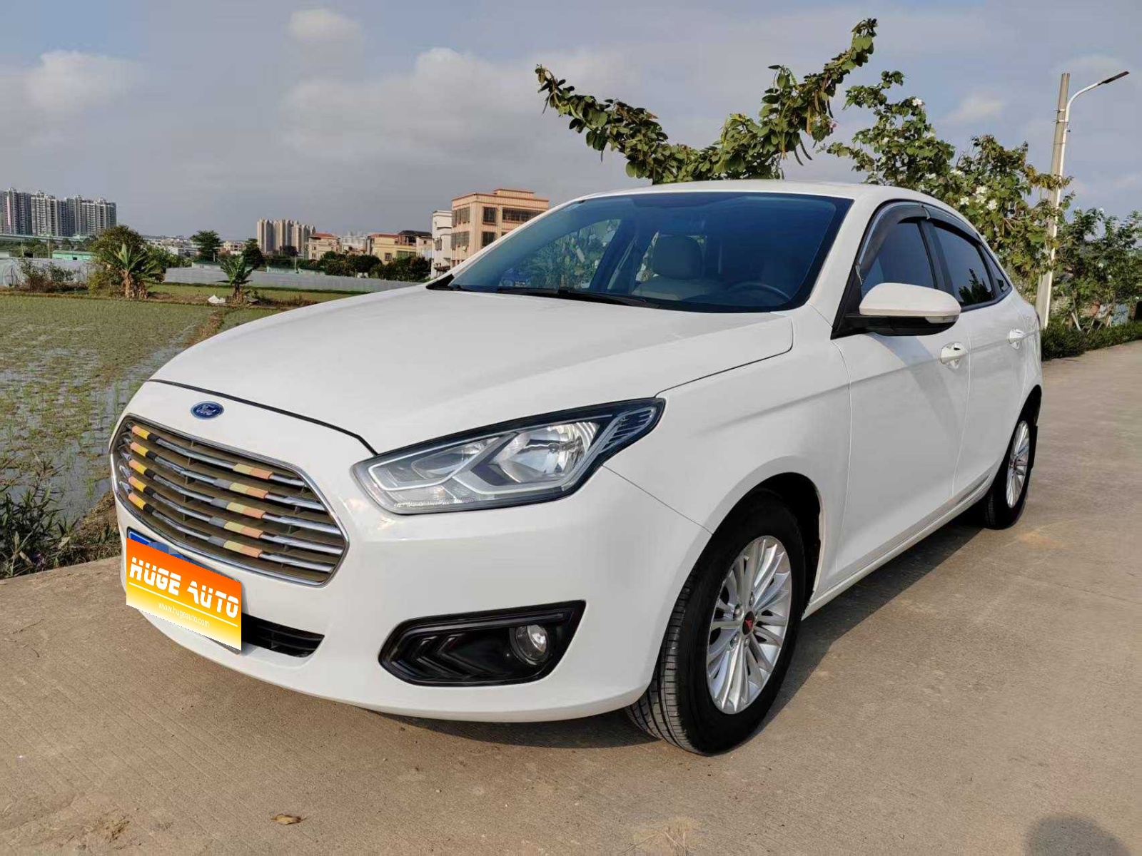 MY2017 ESCORT 1.5L AT Comfort Version 