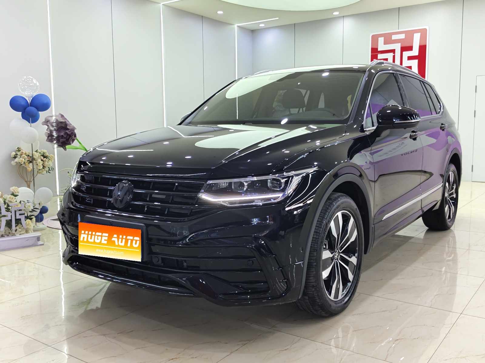 MY2024 Tiguan L Outstanding 330TSI AT 2WD R-Line Dragon starry Version