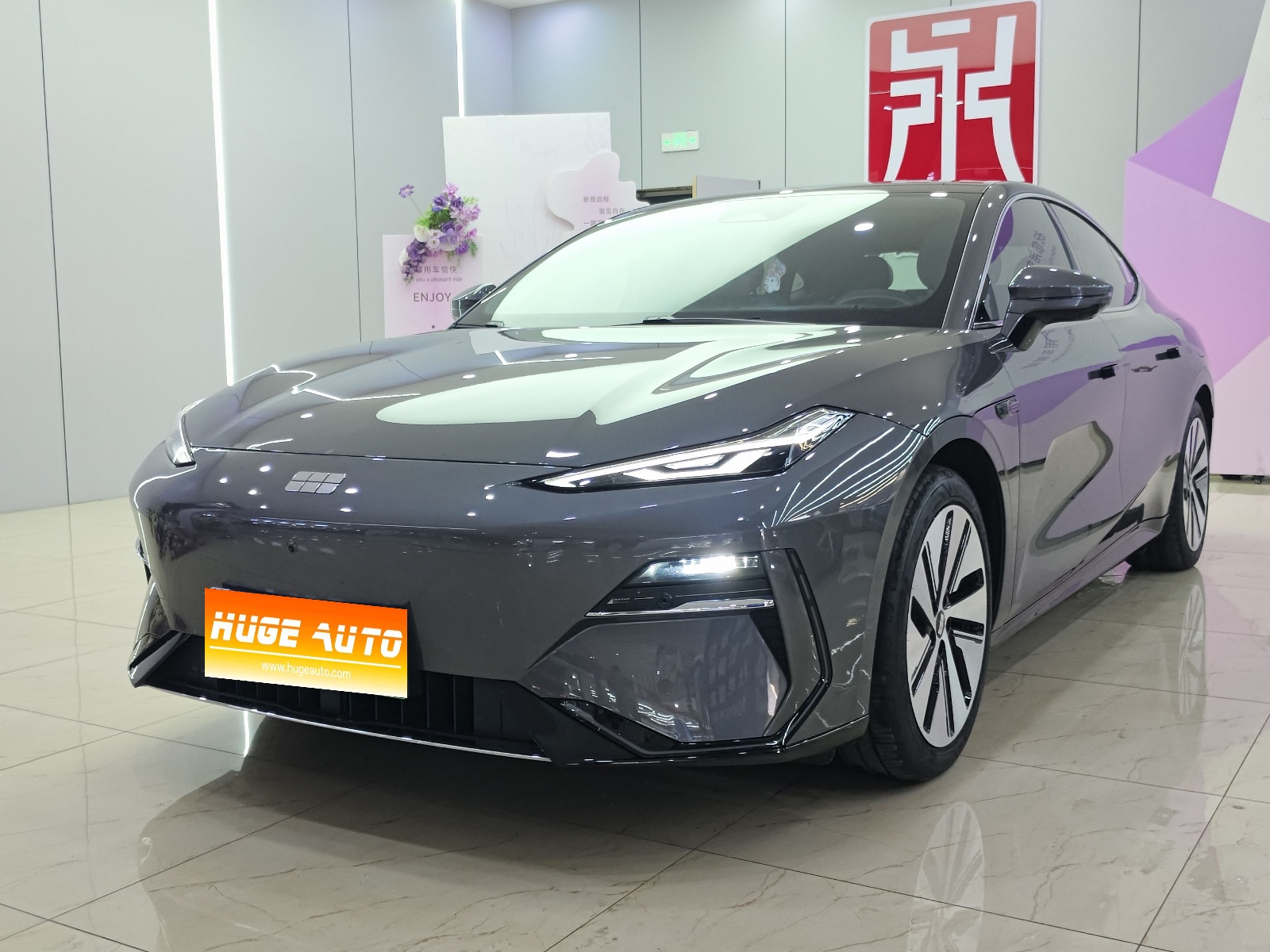 MY2024 Galaxy E8 550km RWD MAX