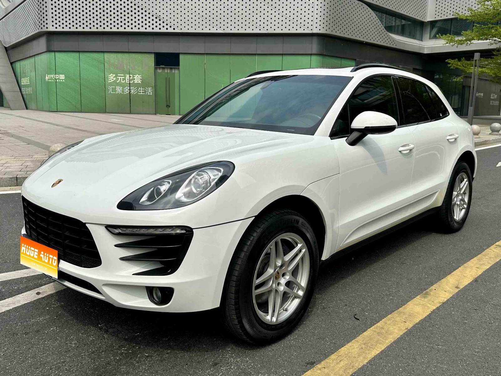 MY2014 Macan 2.0T