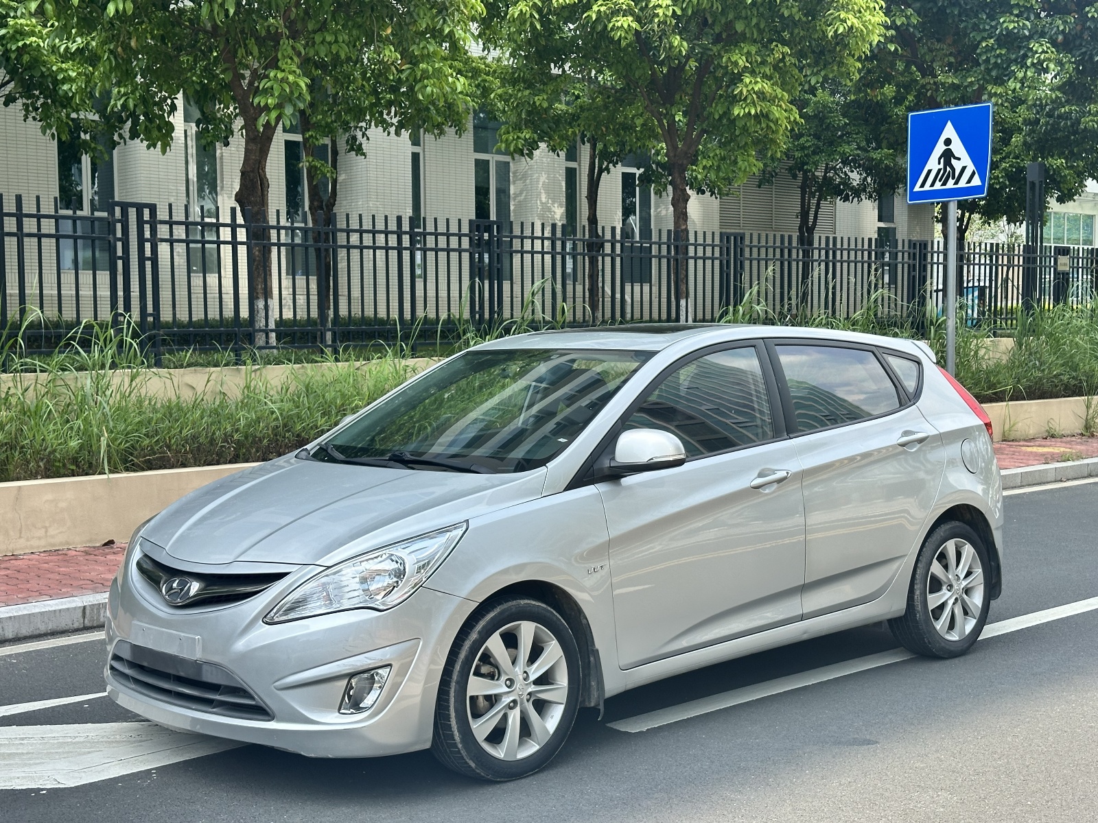 2011款 瑞纳 两厢 1.6L 自动尊贵型GLS