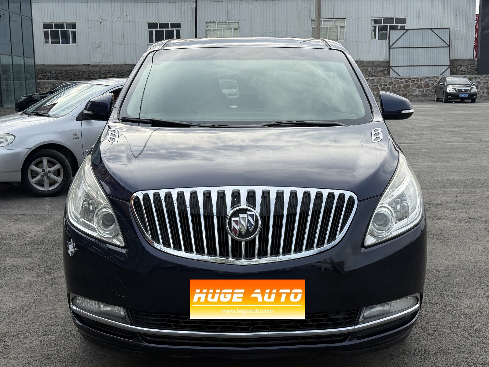 MY2011 Buick GL8 2.4L CT Luxury Business Comfort 