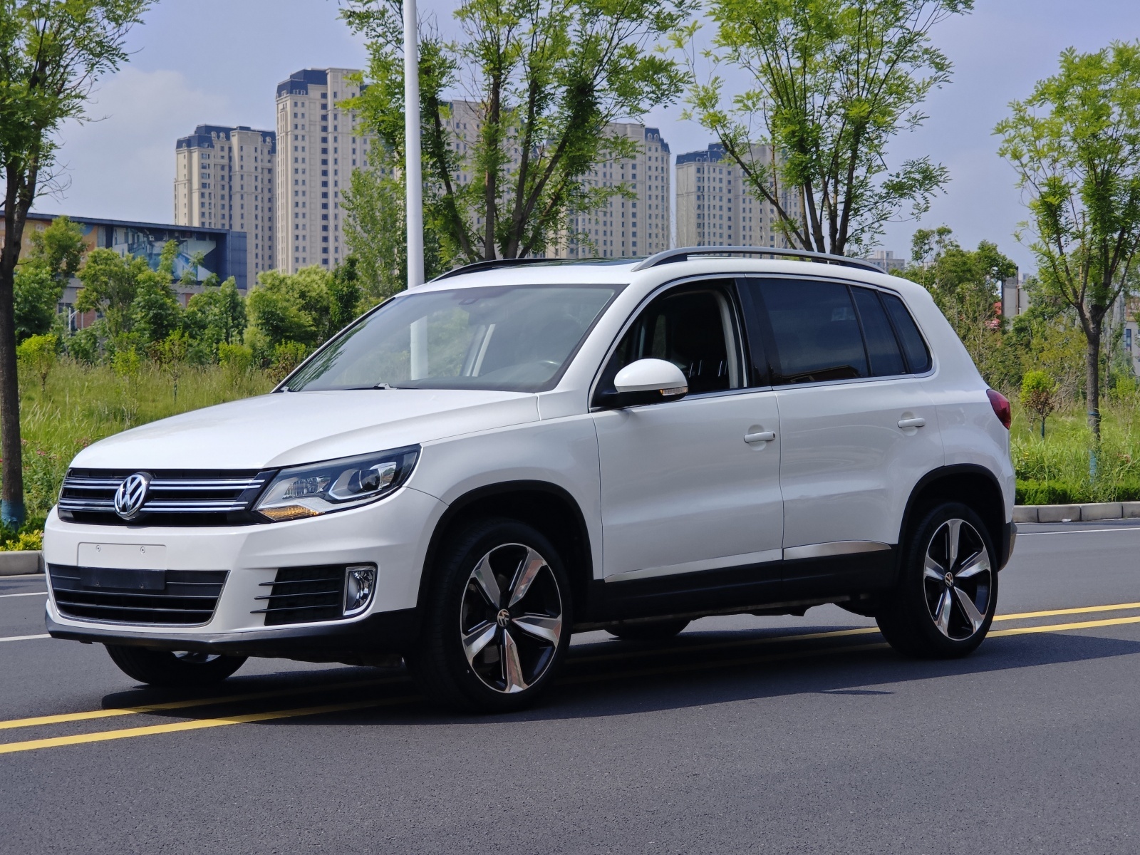 MY2016 Tiguan 280TSI AT 2WD Silk Road Comfort Version 