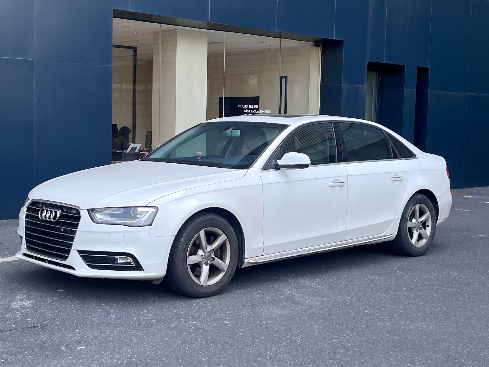 MY2015 Audi A4L 35 TFSI AT Standard Version 