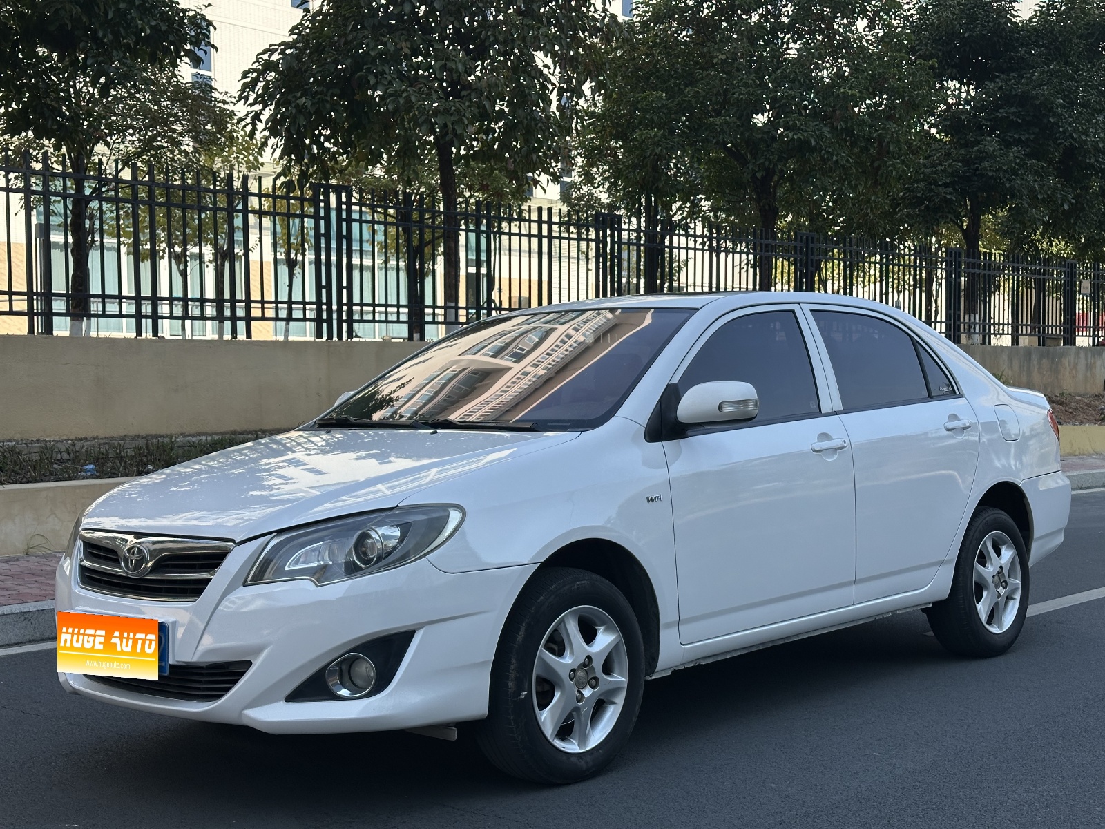 2013款 花冠 1.6L 自动豪华版