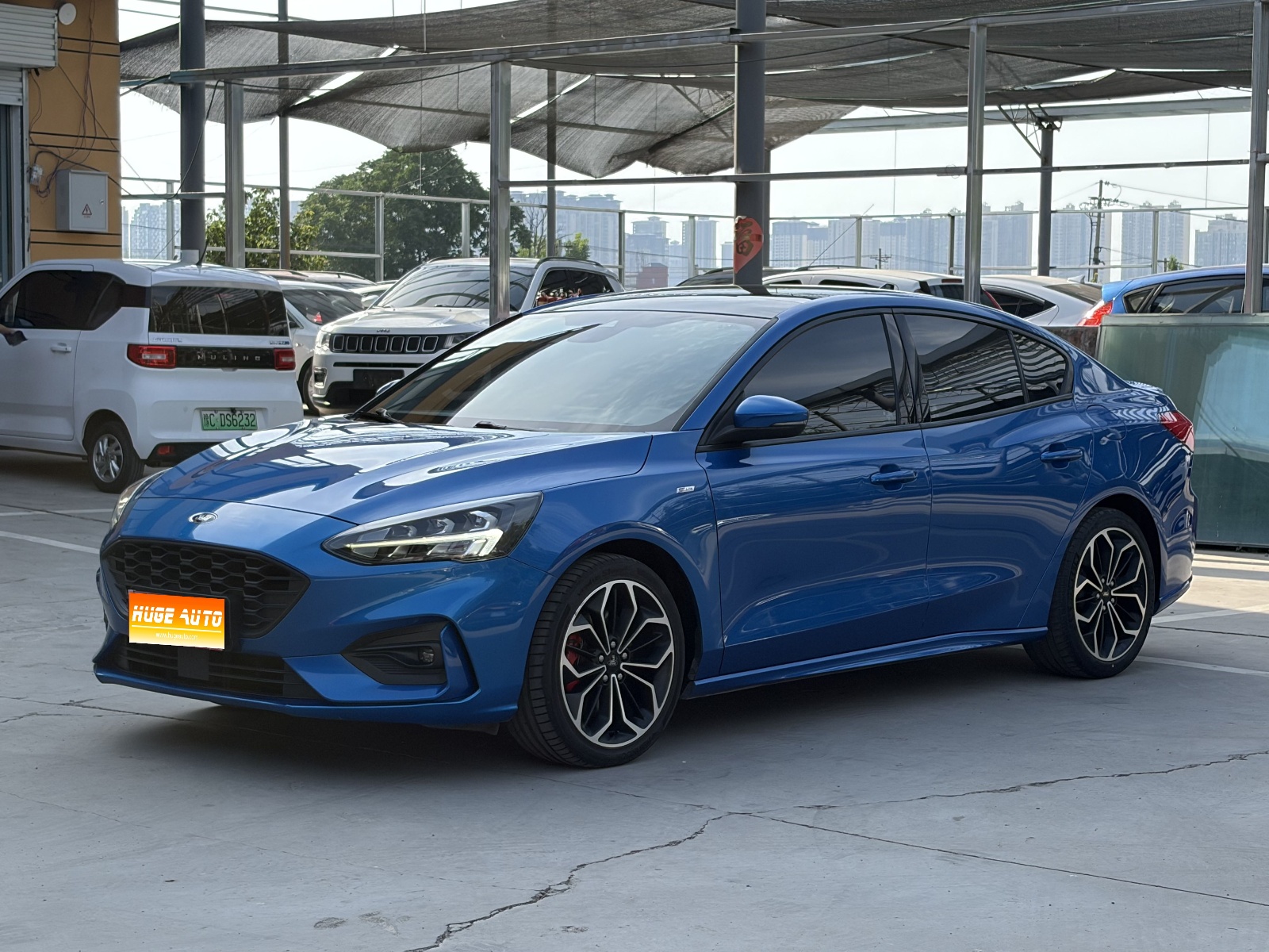 MY2021 Focus Sedan EcoBoost 180 AT ST Line