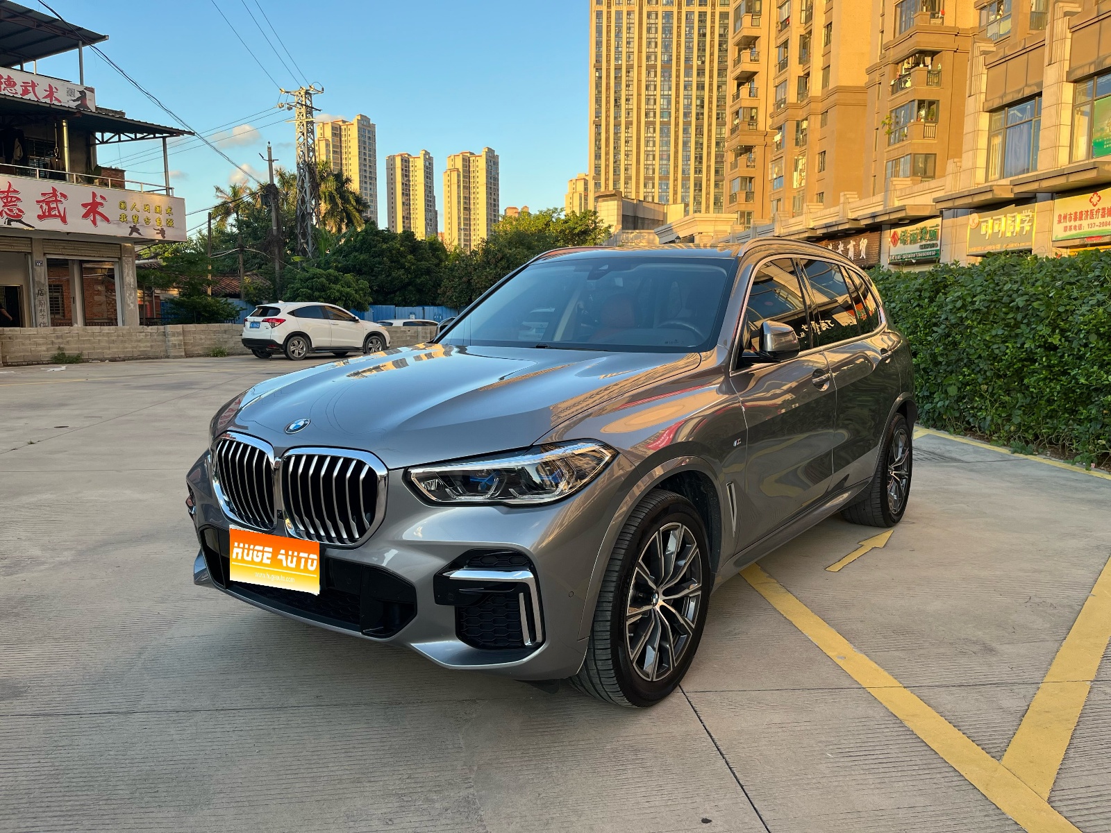 MY2022 BMW X5 xDrive 30Li Exclusive Version M Sport Kit 