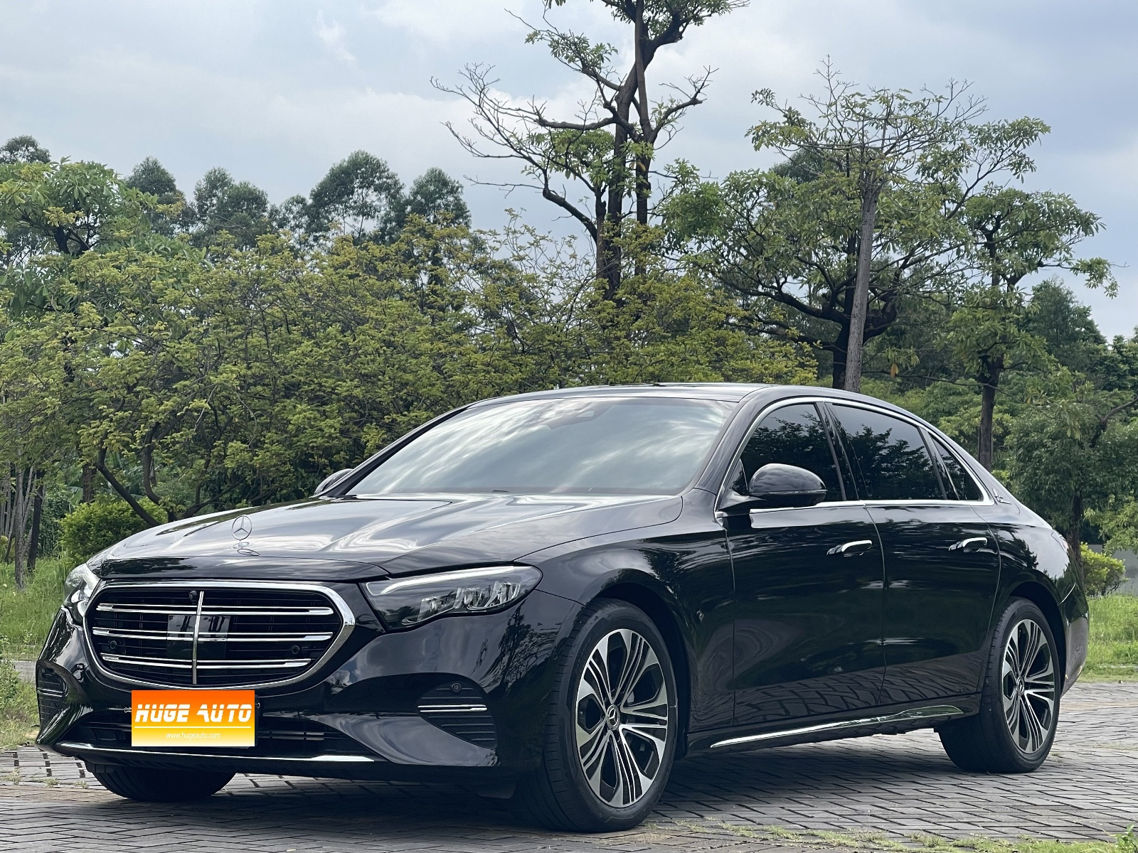 MY2025 Mercedes Benz E class Facelift E 300 L Luxury Version