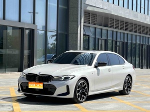 2025款 宝马3系 330Li 尊享型 M运动曜夜套装