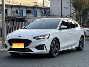 MY2020 Focus Hatchback EcoBoost 180 AT ST Line