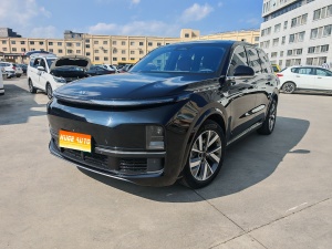 2023款 理想L8 Pro