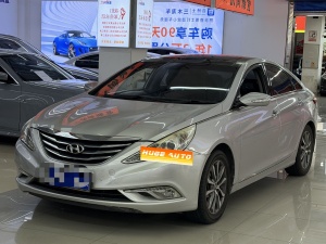 2013款 索纳塔 2.0L 自动豪华版