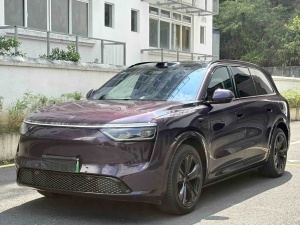 MY2025 AITO M8 BEV Ultra 6 Seats 4WD 192-Line LiDAR