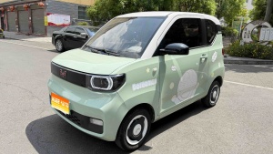 MY2021 Hongguang MINI EV Macaron Fashion Lithium iron phosphate 