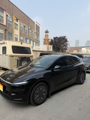 MY2025 Model Y L Long Range AWD
