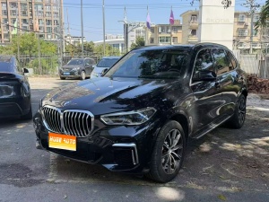 2022款 宝马X5 改款 xDrive 30Li 尊享型M运动套装