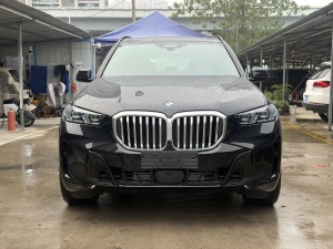 2026款 宝马X5 改款 xDrive 40Li M运动曜夜套装