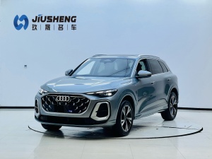 2026款 奥迪Q5L 2.0T 智混豪华型