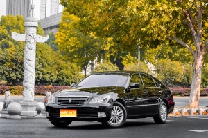 MY2005 Crown 3.0L Royal Saloon