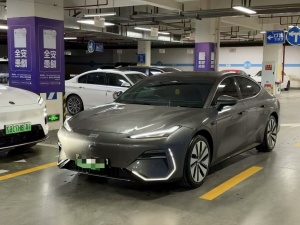 2024款 银河E8 665km 后驱星舰 远航版