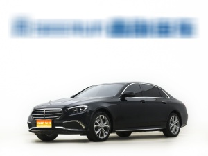 2022款 奔驰E级 E 300 L 运动豪华型