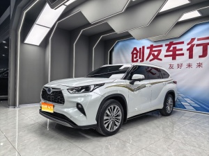 MY2023 Highlander 2.5L THS-II 4WD Distinguished 7 seats
