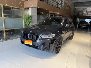 MY2023 BMW X3 xDrive30i Exclusive Version M Night Kit