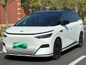 2025款 小鹏X9 纯电 650长续航 Max