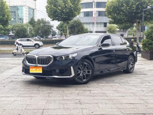 MY2025 BMW 5 Series 530Li Lead Version Luxury Package