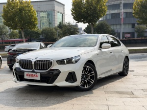 MY2025 BMW 5 Series 525Li M Sport kit
