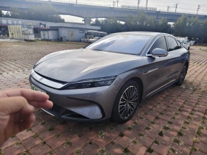 2024款 汉 EV 荣耀版 506KM前驱尊贵型