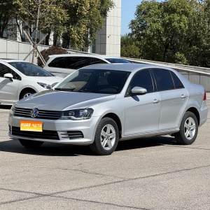 MY2013  Bora  1.6L  AT  Fashion